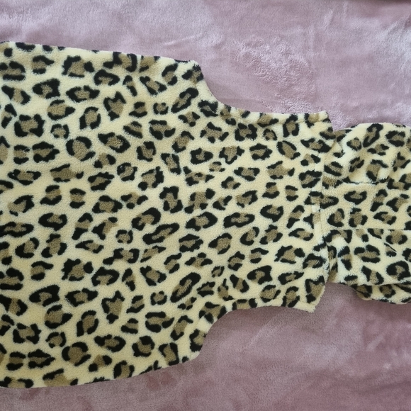Nickelodeon girls hooded faux fur vest Size 6X leopard print. - Picture 4 of 6